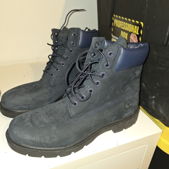 Timberlands - Picture 2 of 4